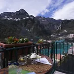 La Valle Delle Ferriere Bed & Breakfast