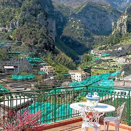 La Valle Delle Ferriere Bed & Breakfast 4*