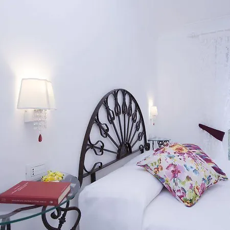 La Valle Delle Ferriere Bed & Breakfast