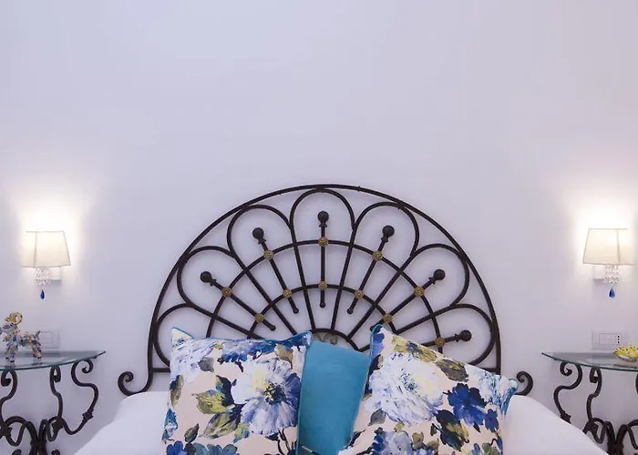 La Valle Delle Ferriere Bed & Breakfast