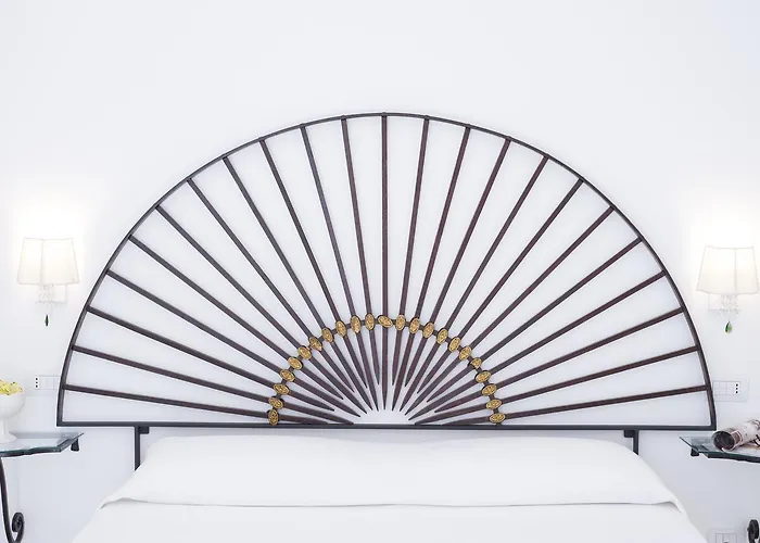 La Valle Delle Ferriere Bed & Breakfast 4*