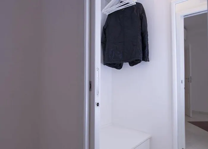 فندق مبيت وإفطار La Valle Delle Ferriere 4*