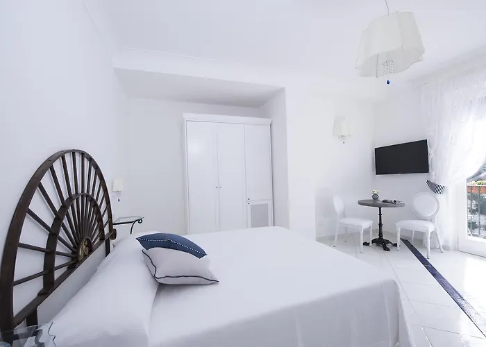 La Valle Delle Ferriere 4* أمالفي