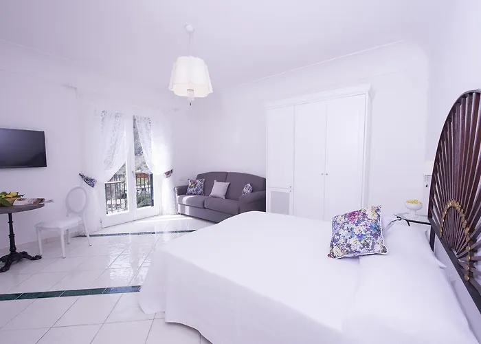 La Valle Delle Ferriere 4* أمالفي